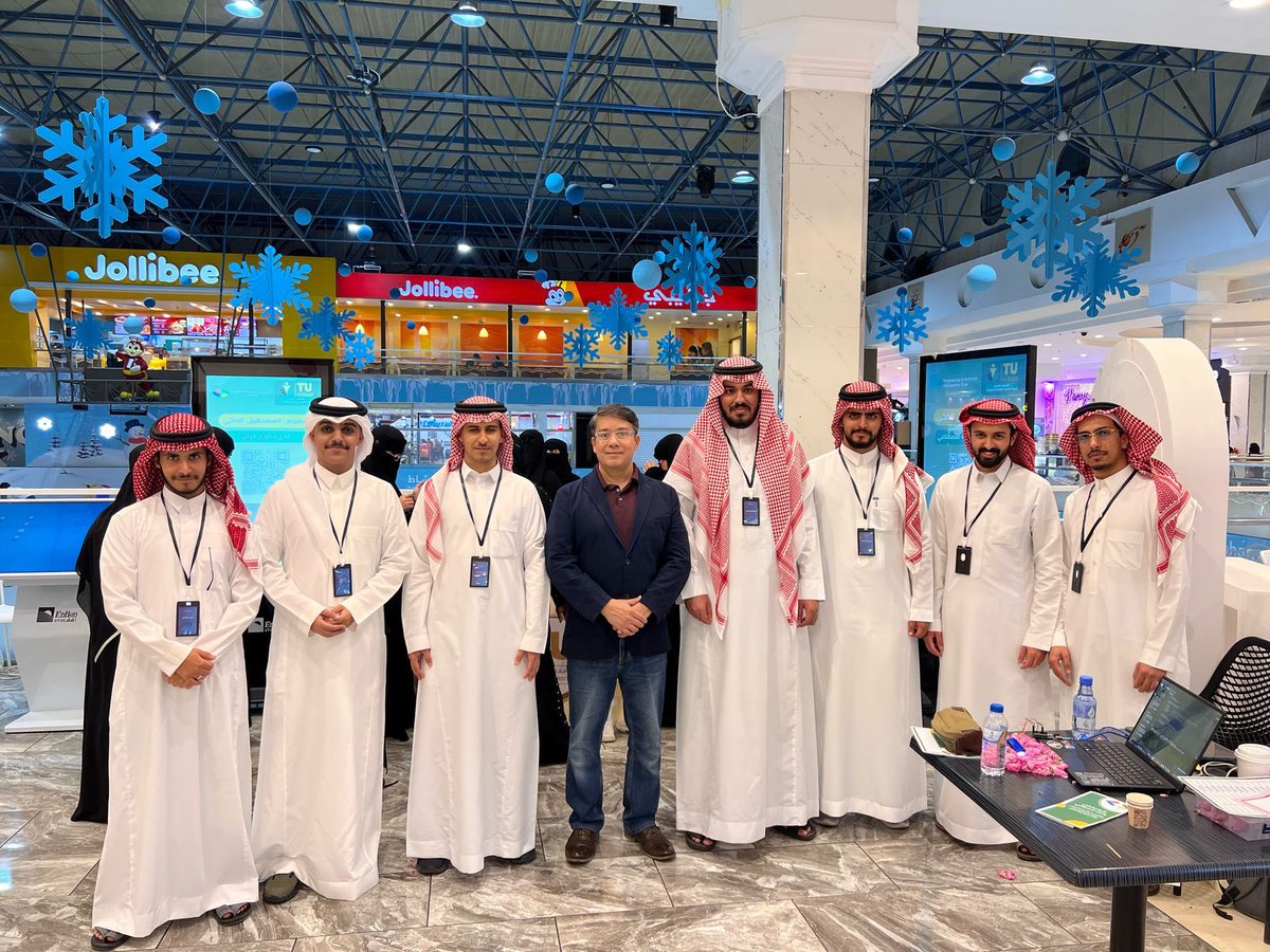 zar2li's tweet image. Had a great time at the Smart Future Exhibition at Taif University, organized by our Programming &amp;amp; AI Club!
We shared cool tech projects and talked all things AI, cybersecurity, and the future.

Big thanks to everyone who made it awesome!

#SmartFuture #AI #TaifUniversity