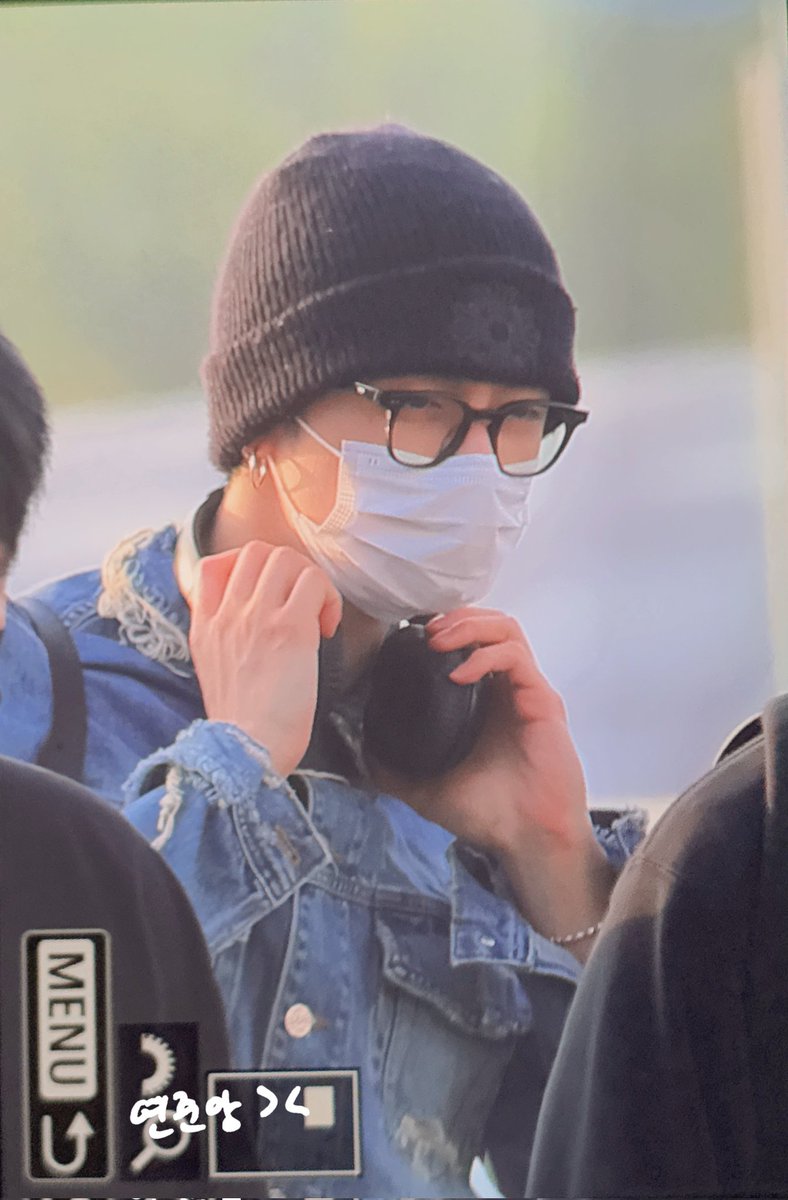 250424 ICN 출국 ✈️
💙콩알연준🖤🦊👓
#연준 #YEONJUN #ヨンジュン 
#투바투 #TXT #崔然竣
#TXT_YEONJUN #투바투연준