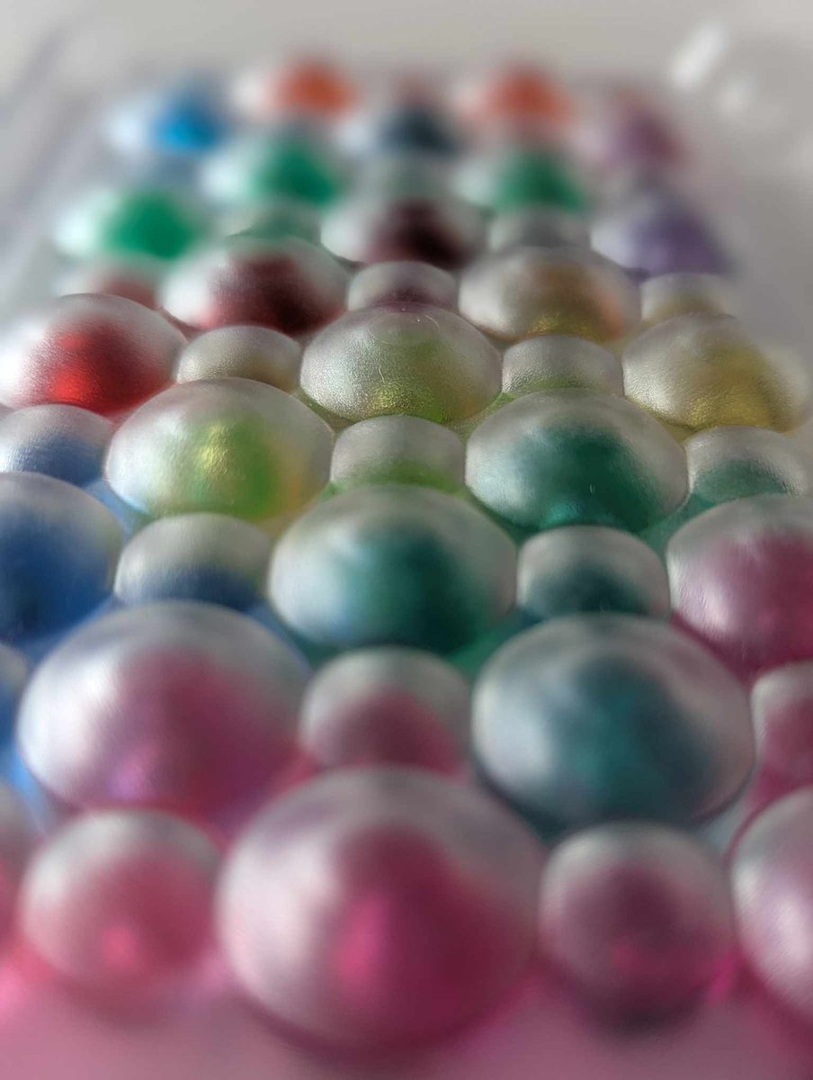 #IQbubbles de #SmartGames <a href="/LudiloJuegos/">Lúdilo Juegos</a> uno de los nuevos #IQ en el que tendremos que colocar las 🫧🫧 para solventar los desafíos.
madresdesterradas.es/index.php/2025…
#boardgames #juegosdemesa #iqteam