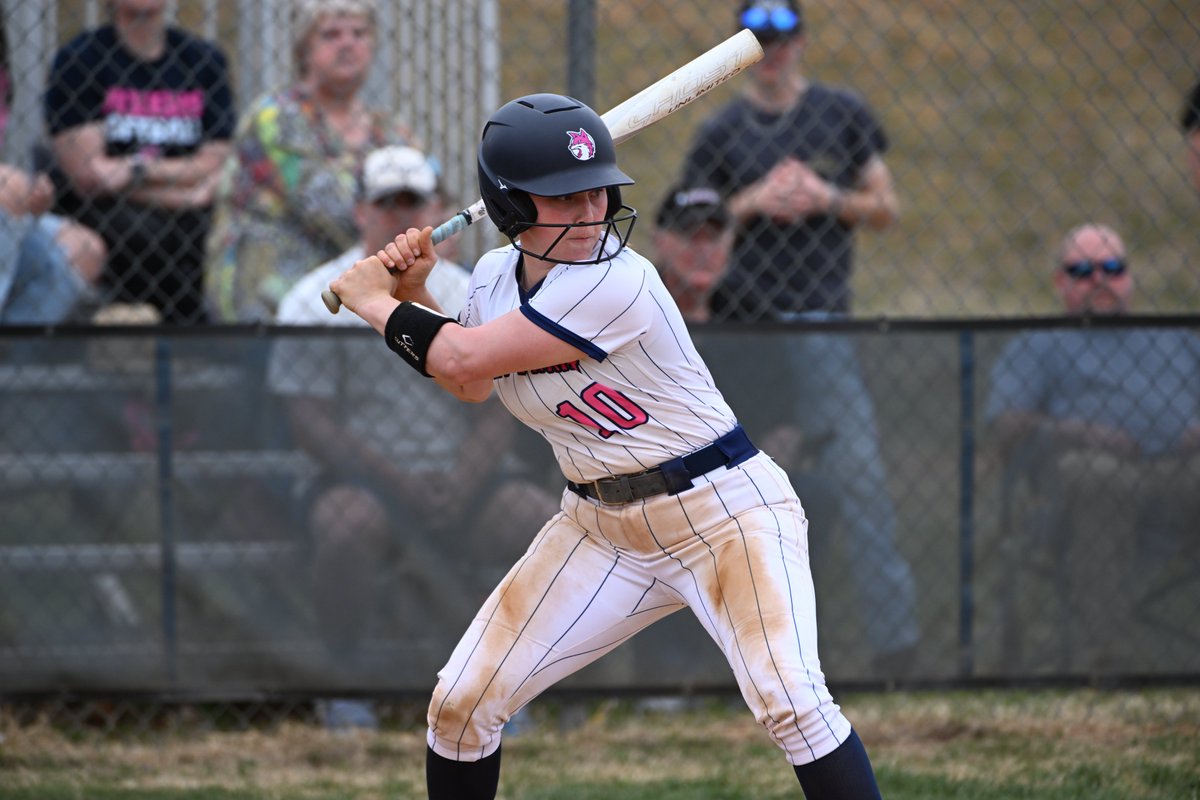 First-year Grace Rokos hit her first career home run as the Vixens contested the last road doubleheader of the season!

📰: vixenathletics.com/news/2025/4/23…

#upupsweet | #vixenFIERCE