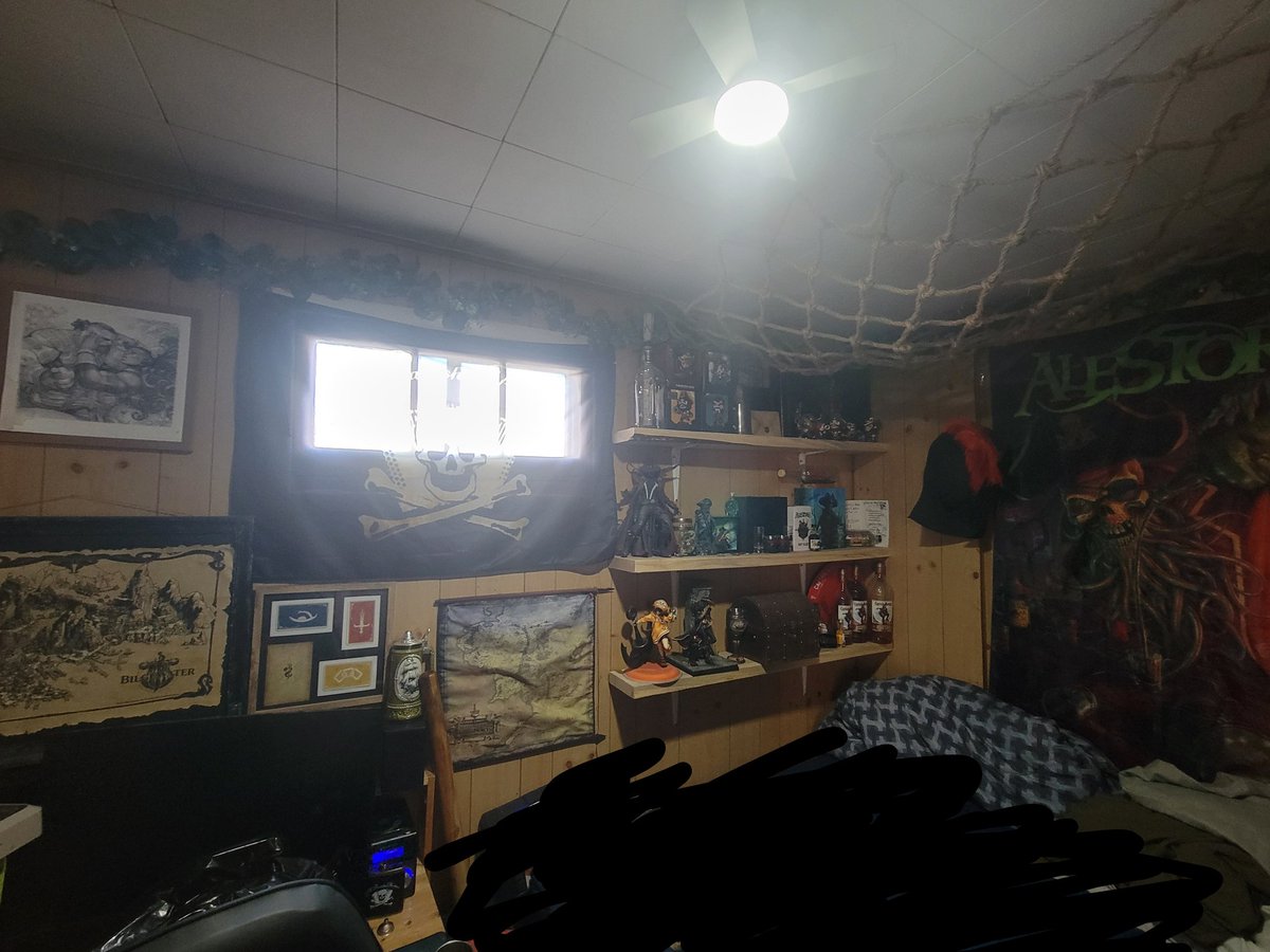 okdud7's tweet photo. Might be my final iteration of the pirate collection on this side of the room. https://t.co/kUjEbi4VMs