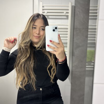 DanielaVLB's tweet photo. #NuevaFotoDePerfil https://t.co/1YuvR3RtXV
