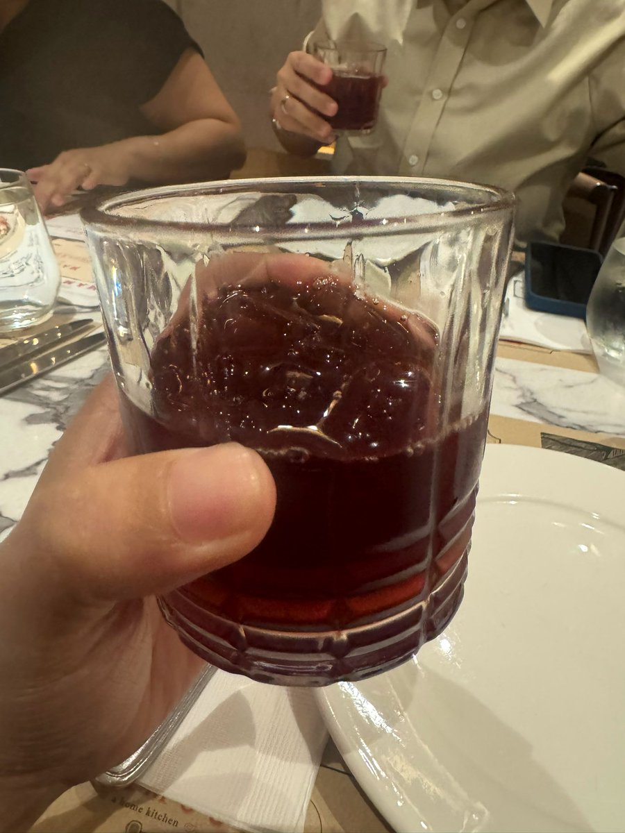 riddles001's tweet photo. 🍷👌 https://t.co/wBew4TRrwo