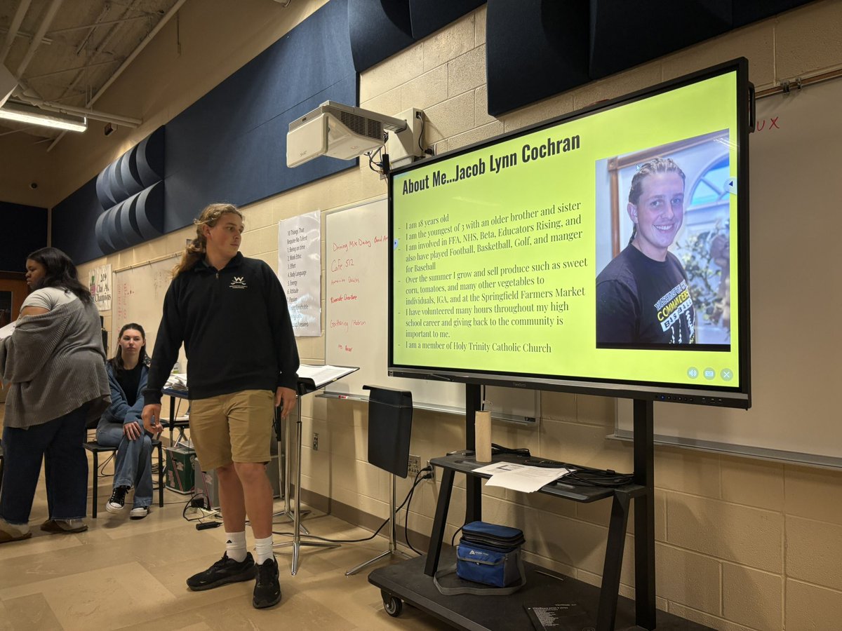 WC_Commanders's tweet image. ⭐️🚾COMMANDER READY🚾⭐️
Yesterday, our seniors had the opportunity to celebrate their learning and growth through their Commander Ready presentations. Celebrations of Learning showcased our Class of 2025 and the amazing growth they have made over the last four years
#WCPride