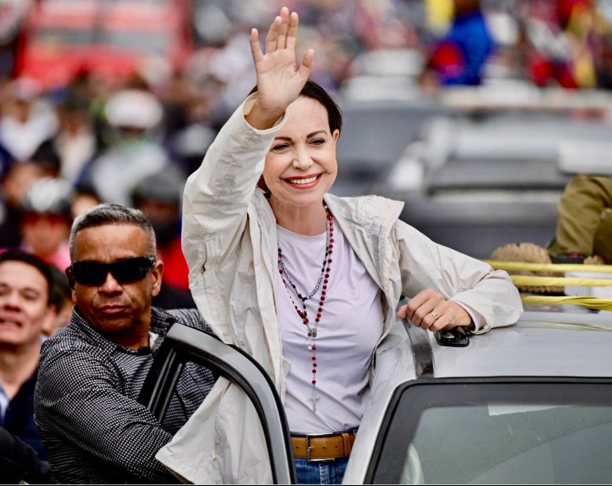 Jhonffonseca's tweet image. ¿Crees que María Corina Machado será la  próxima presidenta?

Sí o no

Si es así, RT