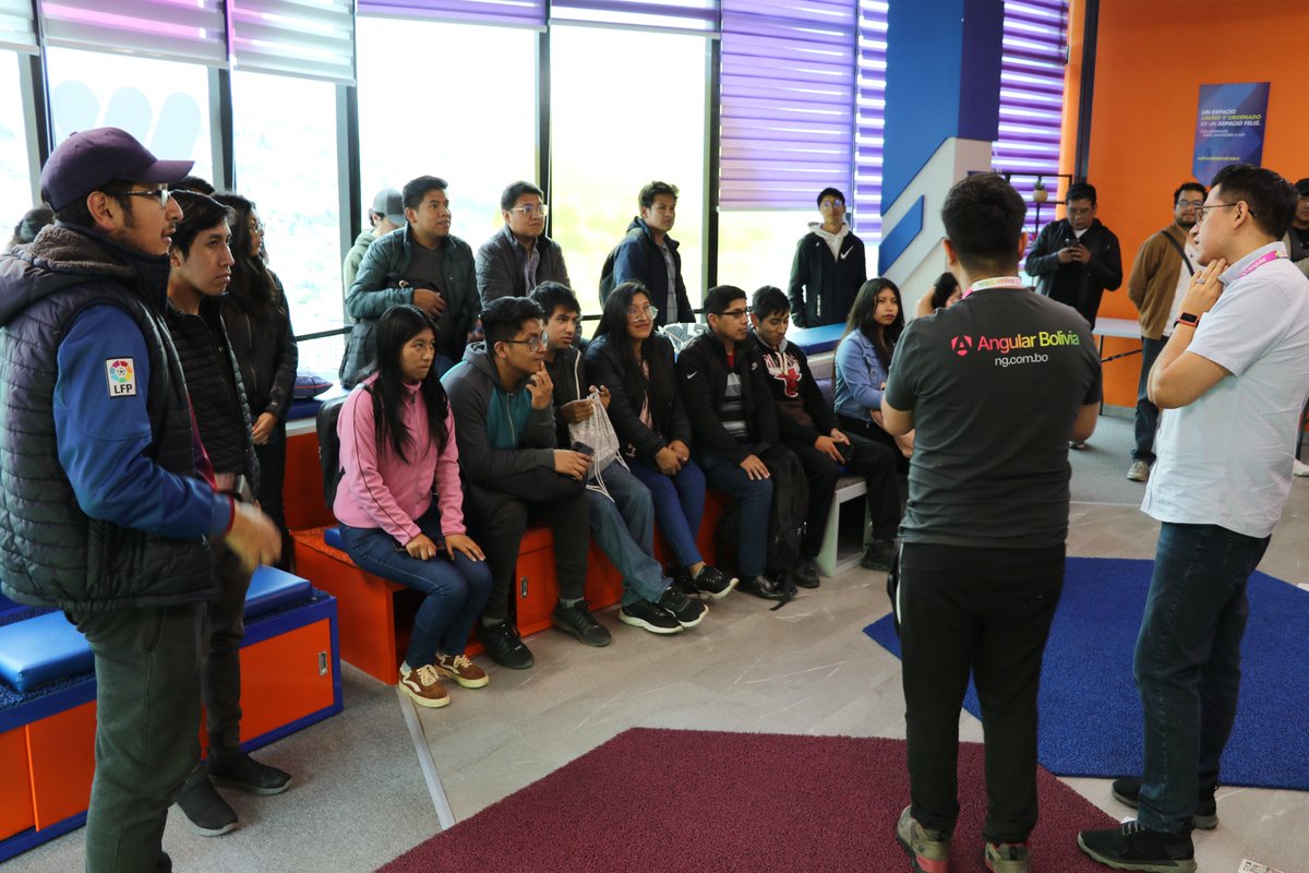 t0k1dev's tweet photo. This past Saturday, we traveled to La Paz for an Angular meetup huge success! 🚀 Around 40 attendees explored soft skills, Leaflet, Chrome extensions, and Resource &amp; HTTP Resource. Big thanks to Digital Harbor and La Paz staff for the space!
#AngularBolivia #Networking https://t.co/iQZg40Tyui