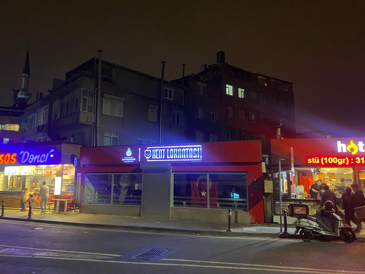 En büyük icraatleri olan Kent lokantaları da deprem günü kapalıydı. Resmi tatil insanlara bir kap yemek, bir yudum su vermekten daha önemli gelmiş.

#Artçı