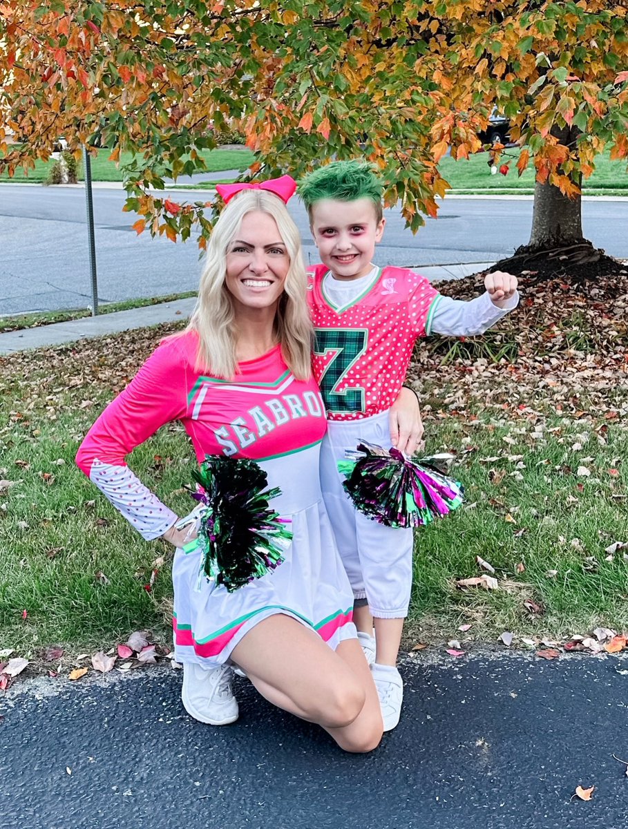 amysuuuue's tweet image. I think #CoralMask is me… aka Addison… aka Meg Donnelly. 💯 #TheMaskedSinger