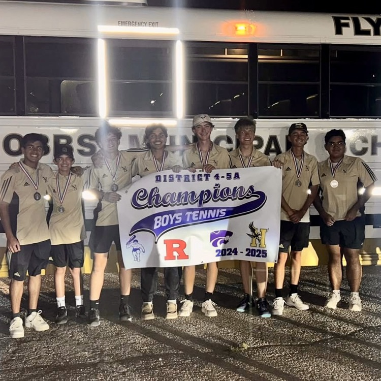 Congratulations to the HHS co-ed tennis team who are your 2025 District Champions! Way to go Eagles , we're so proud of you!🦅⭐️🎾