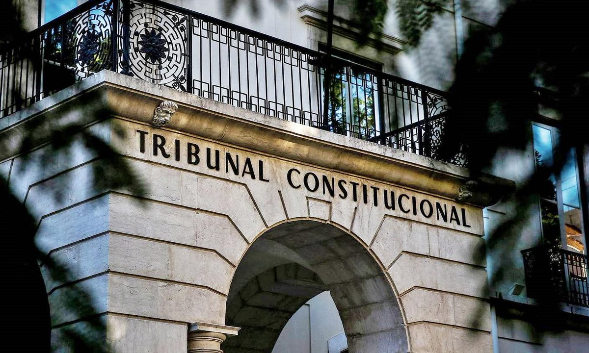 TRIBUNAL CONSTITUCIONAL "CHUMBA" LEI DA EUTANÁSIA | Mais aqui: radioregional.pt/tc-declara-inc…