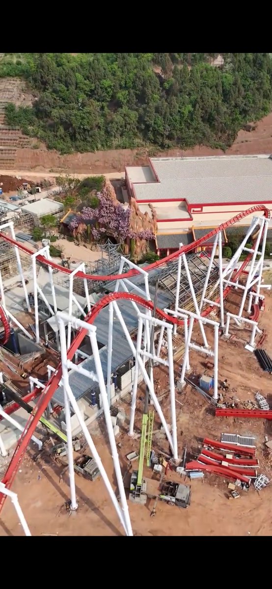 MasaneMiyaPA's tweet image. more “J&amp;amp;M”（Jinma） Inverted Coaster layout for Fantawild Ziyang has revealed 

dive drop，zero G roll ，Immelman ，dive loop and a finnish loop @rcdbdotcom