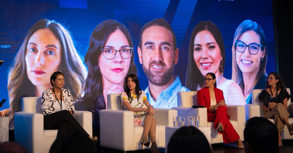 🌍 ¡Así vivimos el primer día de la Cumbre de Sostenibilidad EKOS 2025! Fuimos parte de una jornada llena de conversaciones clave sobre el presente y futuro sostenible del país.