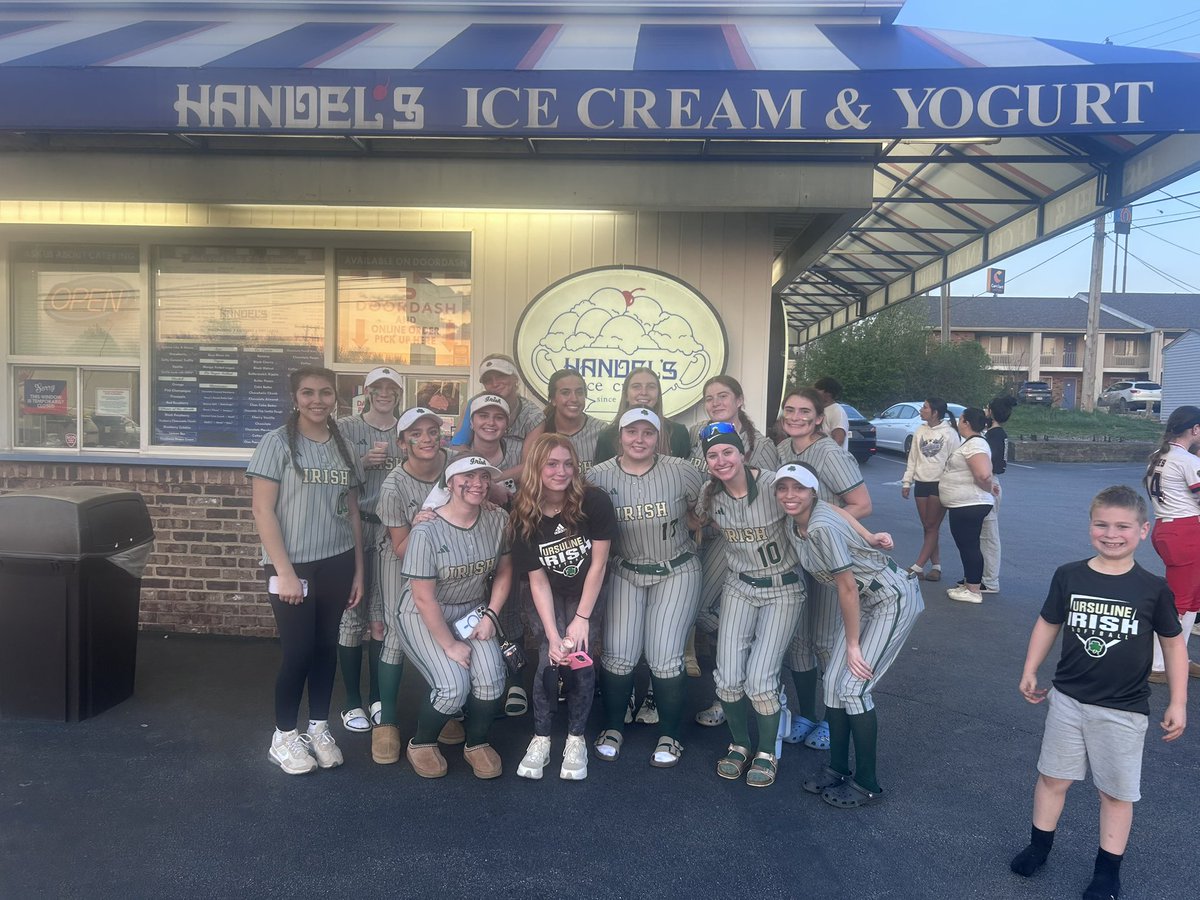 Thank you to <a href="/handelsicecream/">handelsicecream</a> for serving our team! 
#HandelsTeamTreat