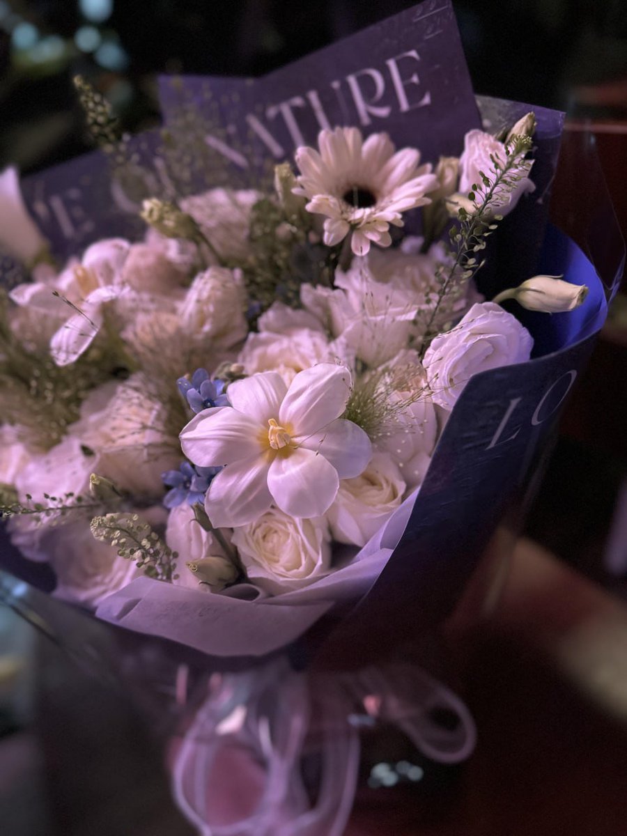 Bloom where you are planted. 🌸✨ Flowers remind us of the beauty in small moments. Embrace the colors of life and let your spirit blossom. 🌺💐🌿