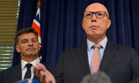 TheUnOz's tweet image. BREAKING: Coalition Begins To Think They Picked The Wrong Turd To Polish. #auspol #Election #polling