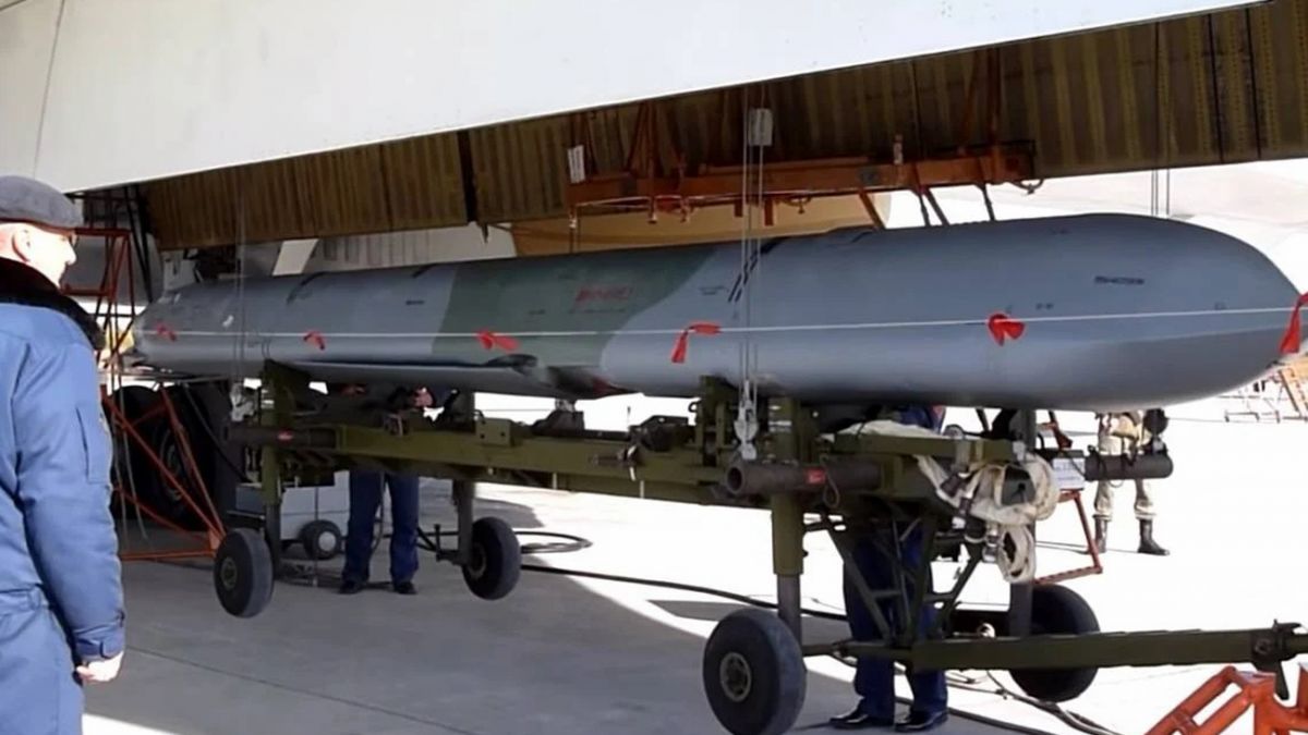 Status-6 (Military & Conflict News) (BlueSky too) on X: Russian Kh-101 air-launched cruise missiles entered the Ukrainian airspace. / X Status-6 (Military & Conflict News) (BlueSky too) on X: Russian Kh-101 air-launched cruise missiles entered the Ukrainian airspace. / X