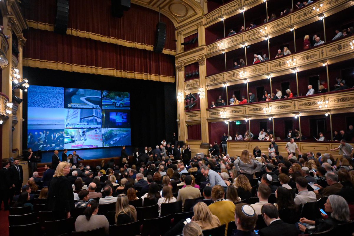 Carolina Cosse (@cossecarolina) on Twitter photo 6 millones de judíos fueron asesinados por el nazismo.
Esta noche en el <a href="/TeatroSolis/">Teatro Solís</a>, se realizó el Acto Central Recordatorio del Día del Holocausto y el Heroísmo. 6 millones de judíos fueron asesinados por el nazismo.
Esta noche en el <a href="/TeatroSolis/">Teatro Solís</a>, se realizó el Acto Central Recordatorio del Día del Holocausto y el Heroísmo.