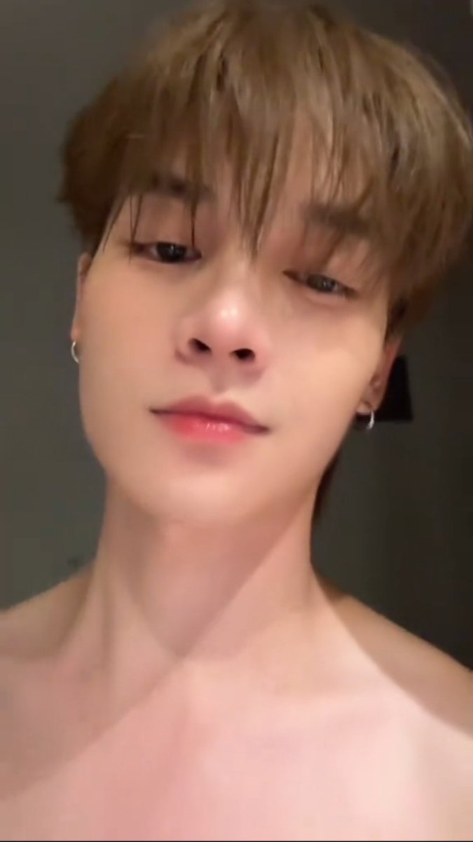 eobs10001's tweet photo. 250424 펫 틱톡 🎵
#프로젝트7 #펫 #PETCH #PROJECT7 #PETCHPTSL @petchptsl #เพชร_ภาณุทัต https://t.co/2Ufi7xVhOn