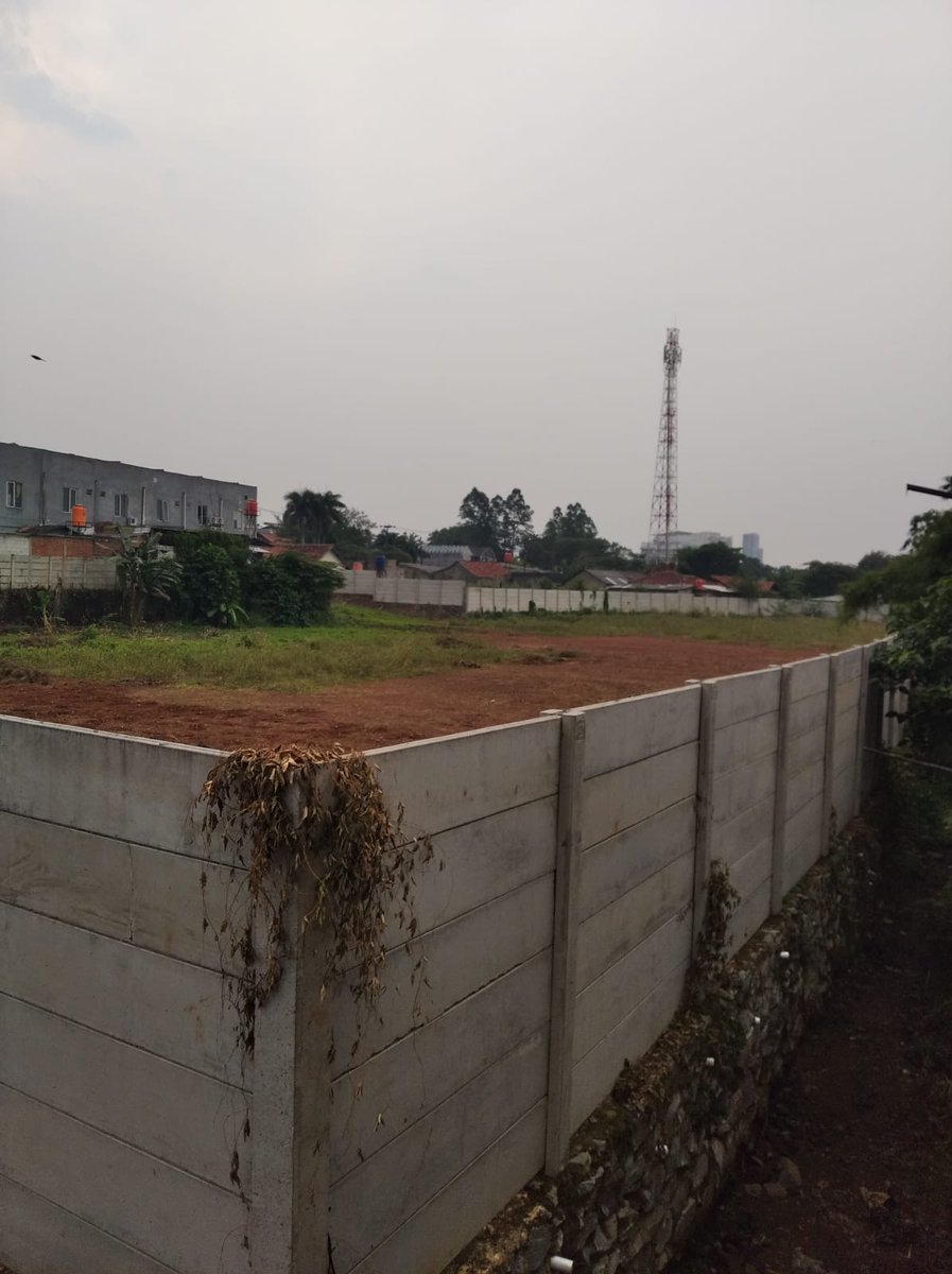 terasiklan's tweet photo. @iklan Dijual/disewakan Tanah kosong di Jln. Raya Buaran BSD, lokasi 1,5 km dari pintu tol Bsd. 
Hadap Barat
Tidak Banjir
Zona Komersial dekat pergudangan Tekno BSD
Luas 7.468 m²
SHM
Harga jual Rp. 8 juta /m²
Harga sewa Rp. 650 juta/tahun.
Hubungi wa. 0896-52371562 https://t.co/uByFSy0xKe