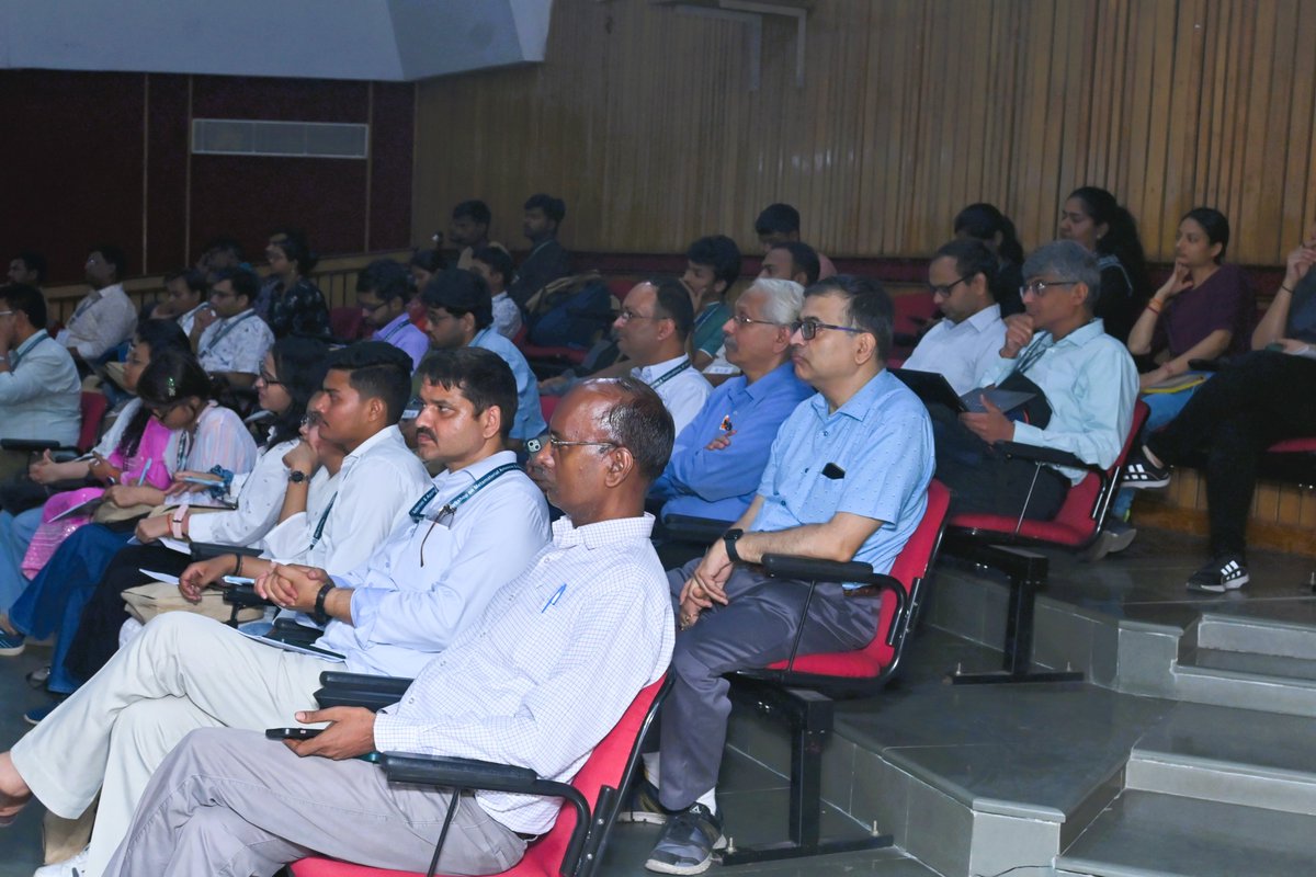 Prof_Raghvendra's tweet photo. The workshop attracted over 125 participants from over 55 institutions, including different IITs, IIITs, NITs, Central/State Universities, Engineering Colleges, CSIR Labs, and DRDO scientists from LRDE and DEAL https://t.co/tO1lU0GRCQ