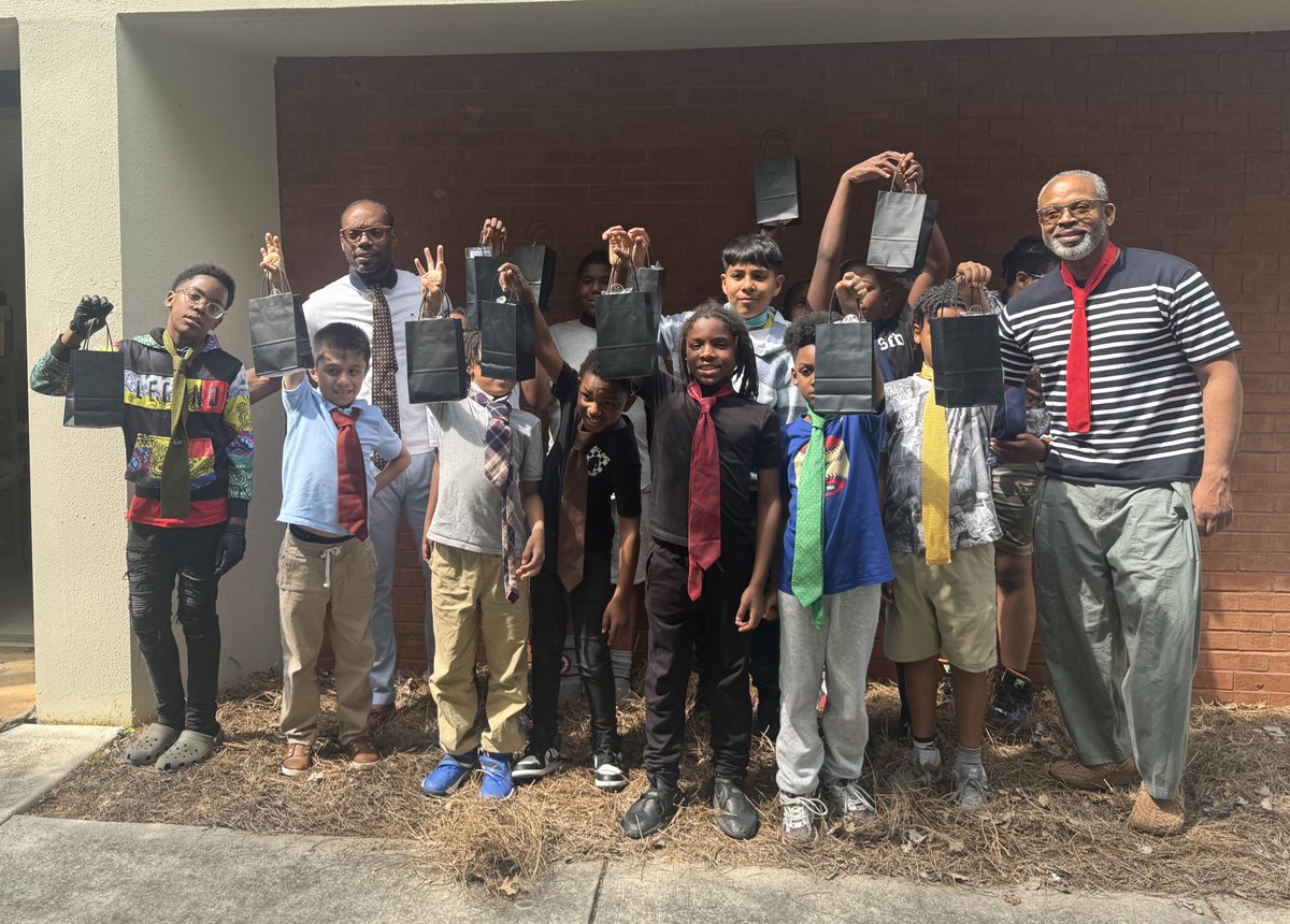 Sims Families Being Involved (F.B.I.) tweet media