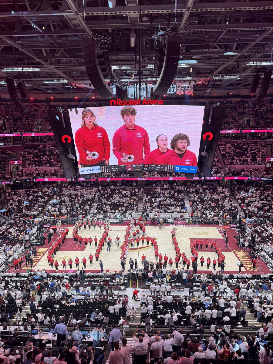 Script Ohio on Court at the <a href="/cavs/">Cleveland Cavaliers</a> game! #LetEmKnow