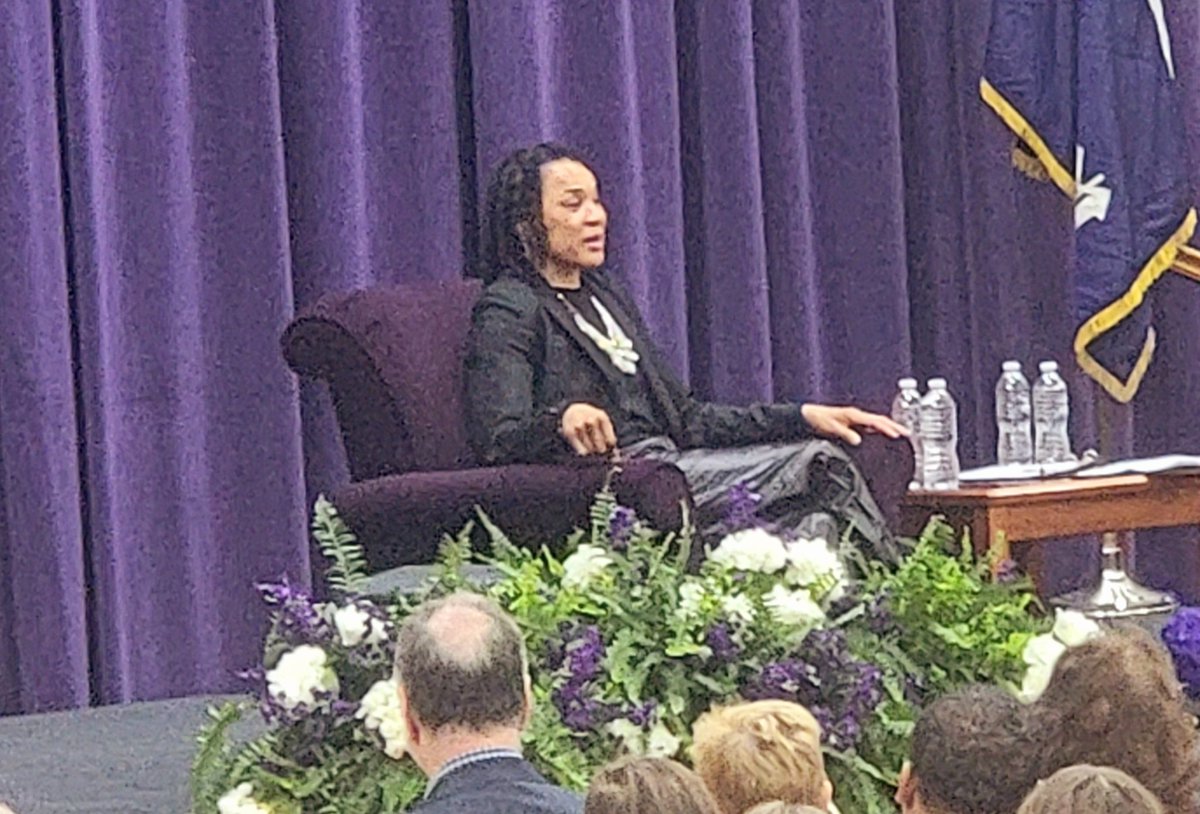 Very cool experience tonight- SC Coach Dawn Staley speaking at Mount Union. I think the girls enjoyed her message.