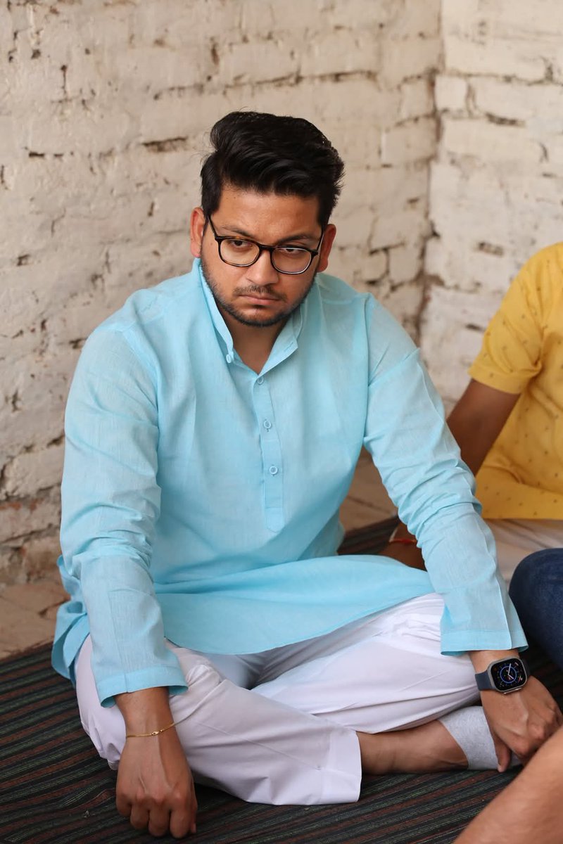 LodhiSumendra's tweet photo. आज अखिल भारतीय लोधी राजपूत कल्याण महासभा के युवा राष्ट्रीय अध्यक्ष Saurabh Singh Rajput जी के साथ अतरौली विधानसभा के में कुछ परिवारों में हुए दुःखद निधन की सूचना प्राप्त होते ही शोक संतप्त परिवारों से भेंट कर संवेदना व्यक्त की...
@thisissanjubjp @RajveersinghUP https://t.co/5P83k8q3ZL