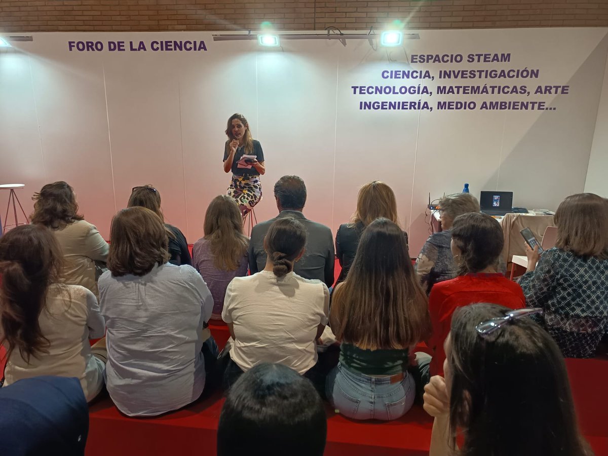 FeriaCiencia's tweet image. 🚀 Desde Sevilla despega #ShakthiSAT España: una misión global que pone a las niñas en el centro de la exploración espacial.

Presentada en la 23ª Feria de la Ciencia, involucra a 12.000 chicas de 108 países en formación STEM. 👩‍🚀✨

#NiñasEnLaCiencia #STEMGirls #23FeriaCiencia