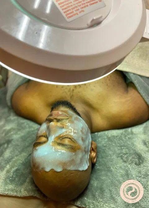 FlackoPR_SA's tweet photo. Meet Gugulethu Natalia Masondo the founder &amp; CEO of The Blend Wellness - a professional medical spa centre based in Mall of Thembisa

- Skin Tag Removal 
- Chemical Peels
- HydraFacial
- Dermaplaning
- Ozone Therapy

☎️ 083 981 8222
📧 admin@theblendwellness.co.za https://t.co/oeIvizflnc