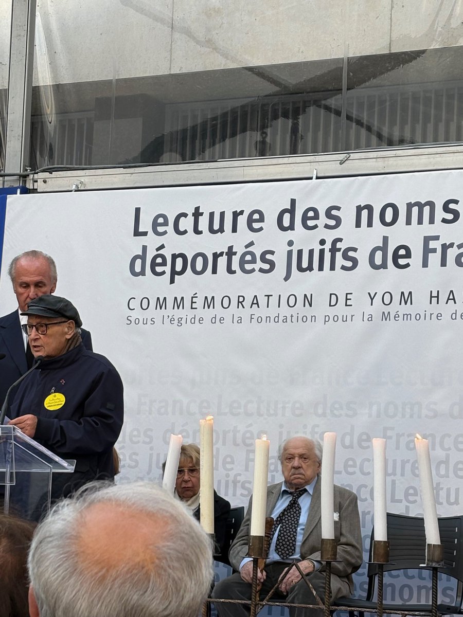 Mairie du 15 (@mairie15) on Twitter photo Lecture par <a href="/Philippe_Goujon/">Philippe Goujon</a>, Maire de #Paris15, des noms des déportés juifs de France lors de la commémoration de Yom ha Shoah au mémorial de la Shoah <a href="/Shoah_Memorial/">Mémorial de la Shoah</a>, en présence de Serge Klarsfeld Lecture par <a href="/Philippe_Goujon/">Philippe Goujon</a>, Maire de #Paris15, des noms des déportés juifs de France lors de la commémoration de Yom ha Shoah au mémorial de la Shoah <a href="/Shoah_Memorial/">Mémorial de la Shoah</a>, en présence de Serge Klarsfeld