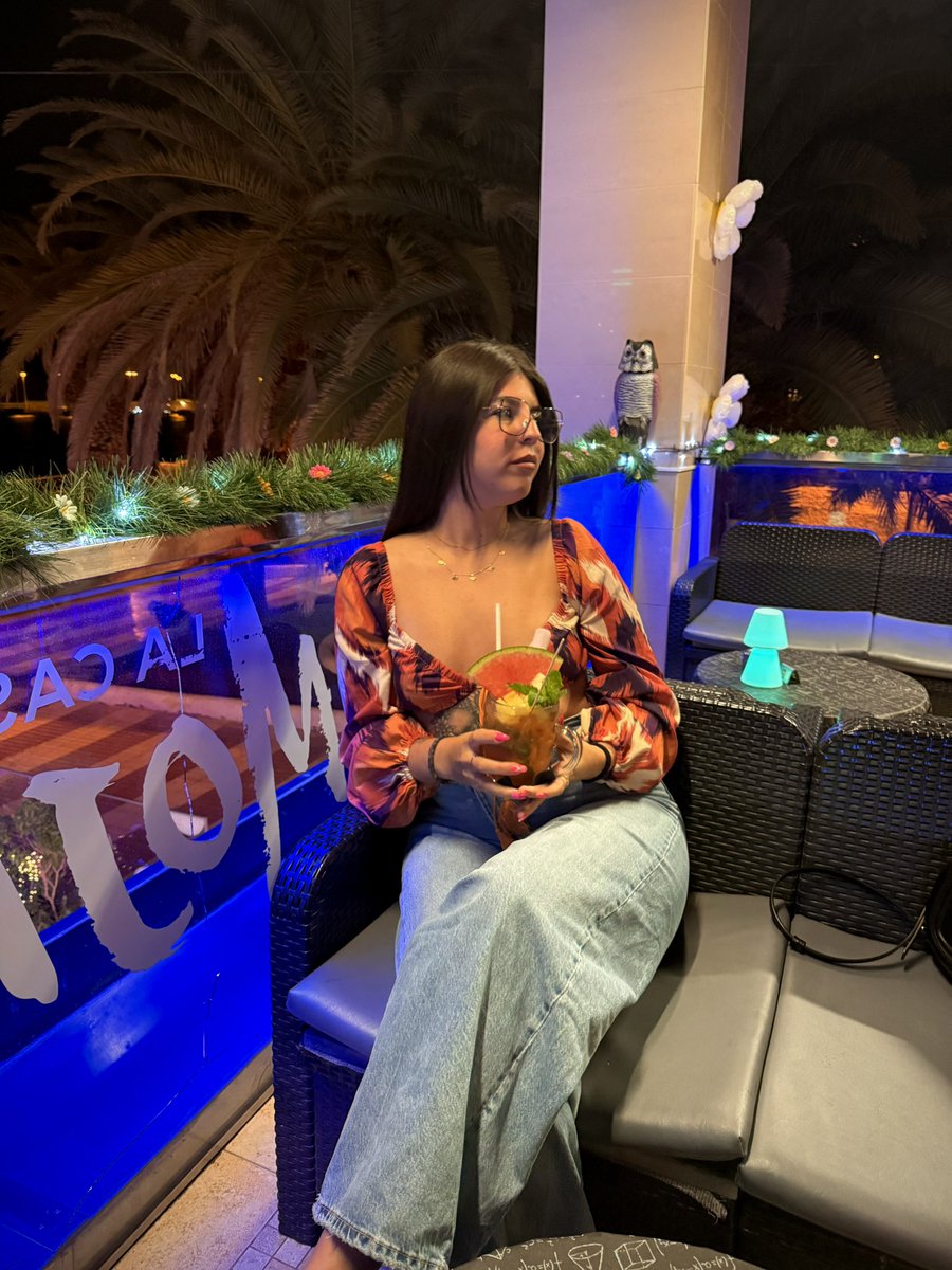 PaulaVieraaa's tweet photo. 🍹 https://t.co/beQRaBWwOp