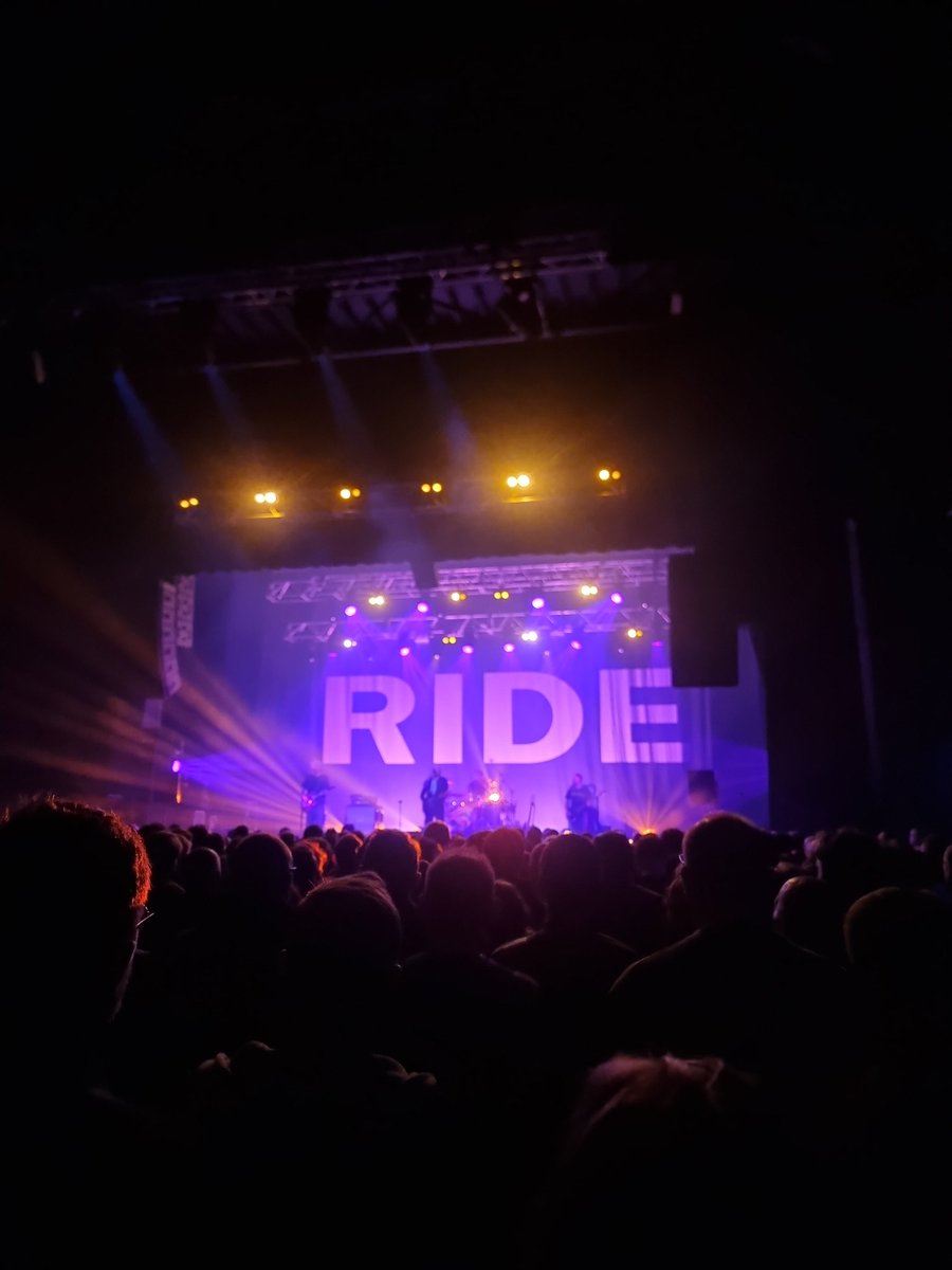 oxfour4's tweet photo. RIDE, Aéronef, Lille. https://t.co/DN3XgeFrBY