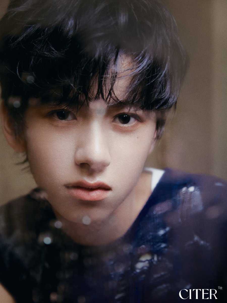 LINZIYE_TH's tweet photo. 250424 | 呈仕CITER Weibo Update 🥥 

เสียงคลื่นกับโขดหินสะท้อนการเติบโตของ #หลินจื่อเย่ ที่เต็มไปด้วยพลังและความฝัน

#หลินจื่อเย่ #林子烨 #LinZiye https://t.co/Ck2AaUzSrW
