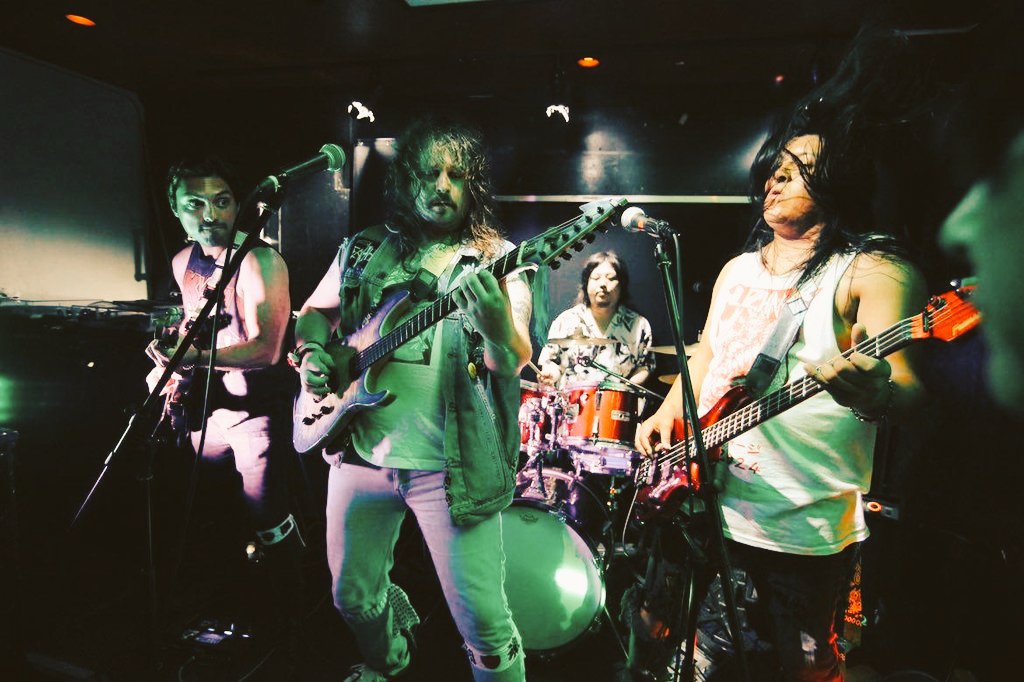 ⚡️🍻Shredding in tokyo🍻⚡️

#ヘヴィーメタル #HeavyMetal