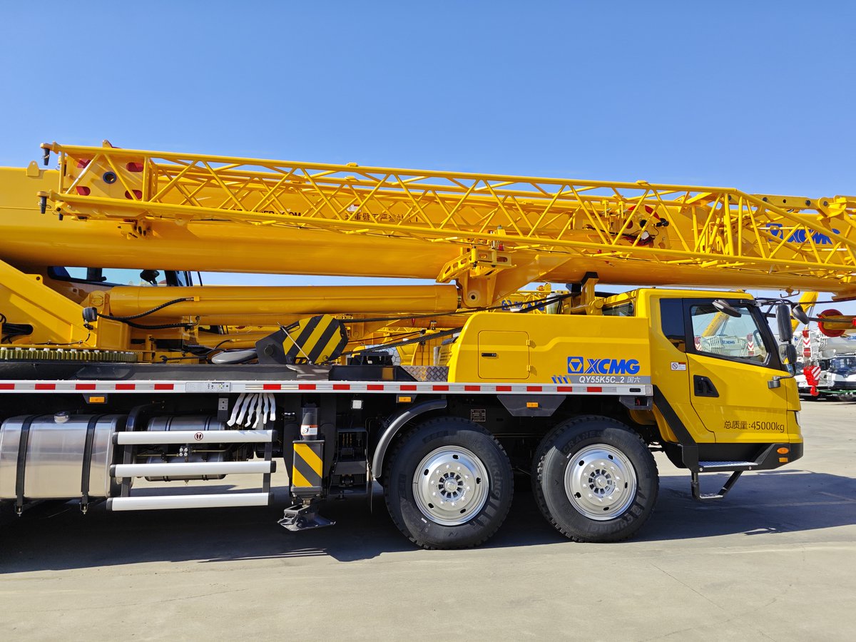 HuFreda's tweet image. #XCMG Truck Crane QY55K5C &amp;amp; XCMG Truck Crane QY70K5D😍