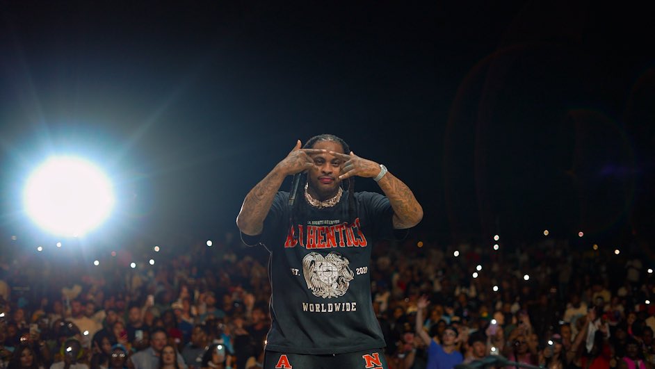 pcpi_chuck's tweet photo. Pictures I took of @WakaFlocka  #concertphotography https://t.co/dAQyhqlFlu