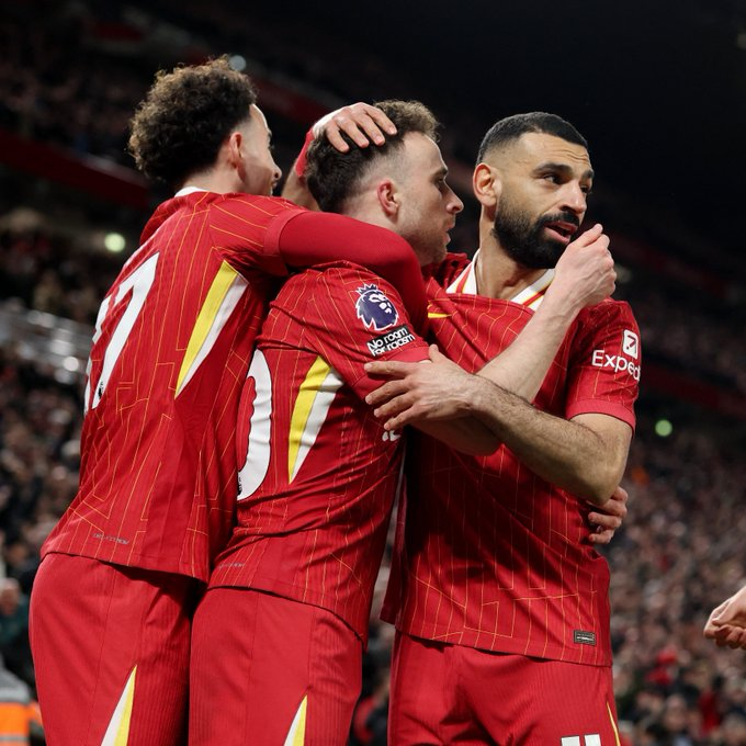 Liverpool'a pazar günü şampiyonluk için Tottenham karşısında beraberlik yetecek.