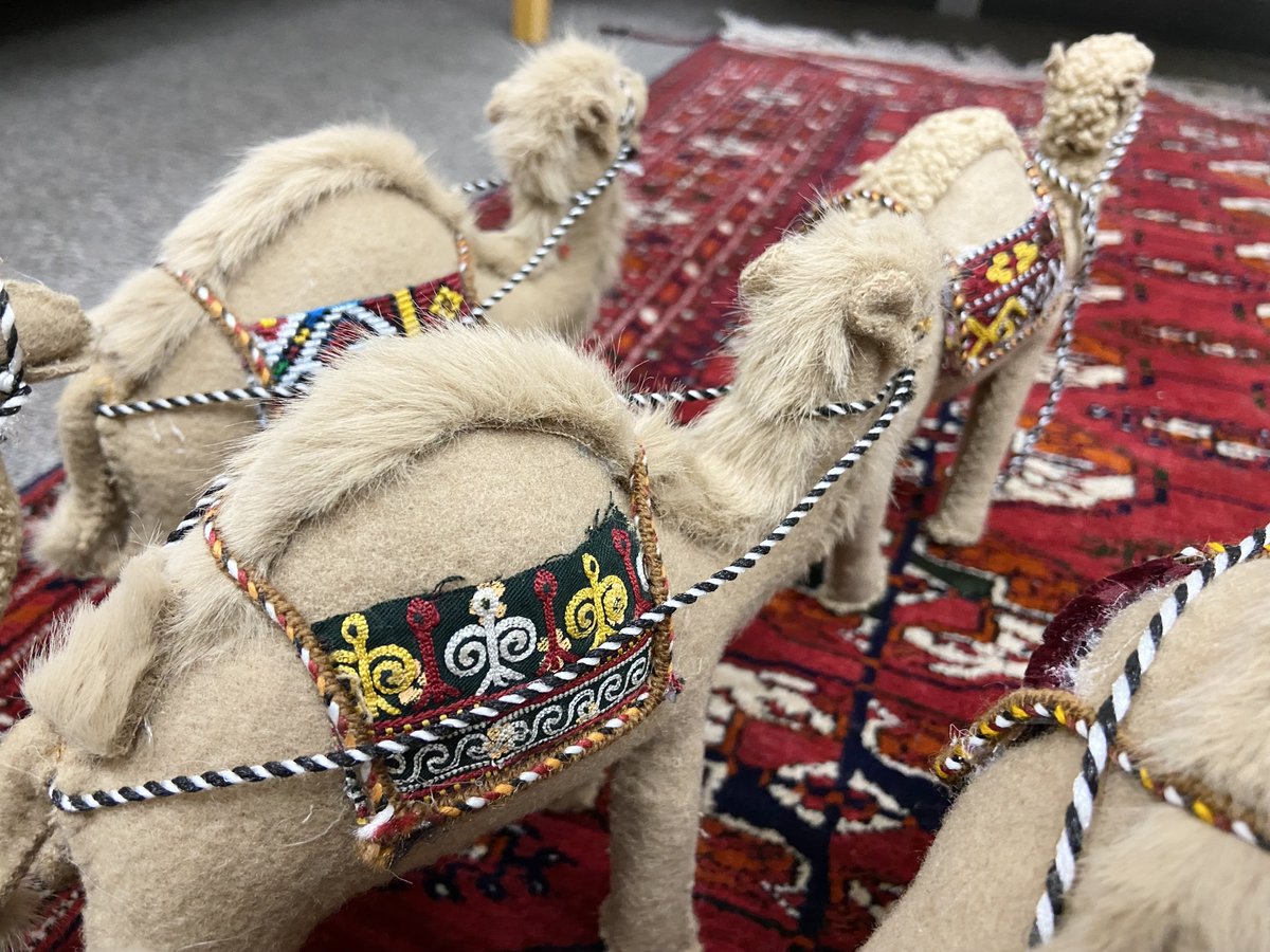 ヨルダンパビリオン ラクダ ぬいぐるみサイズ大 民族織物 大阪万博