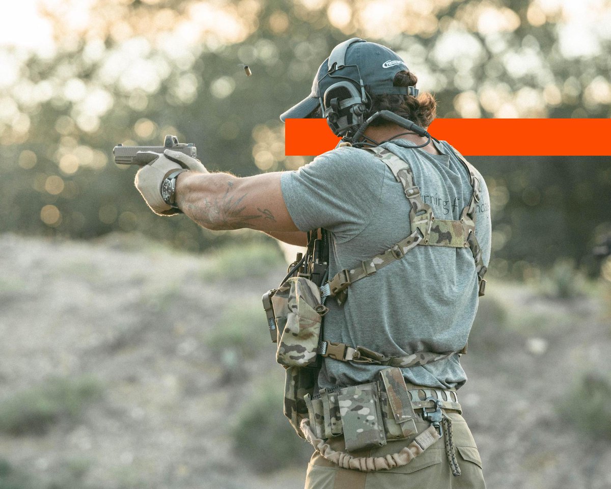 Ferro Concepts たくさん携行したものがある際はthe Chesty Rig Wide