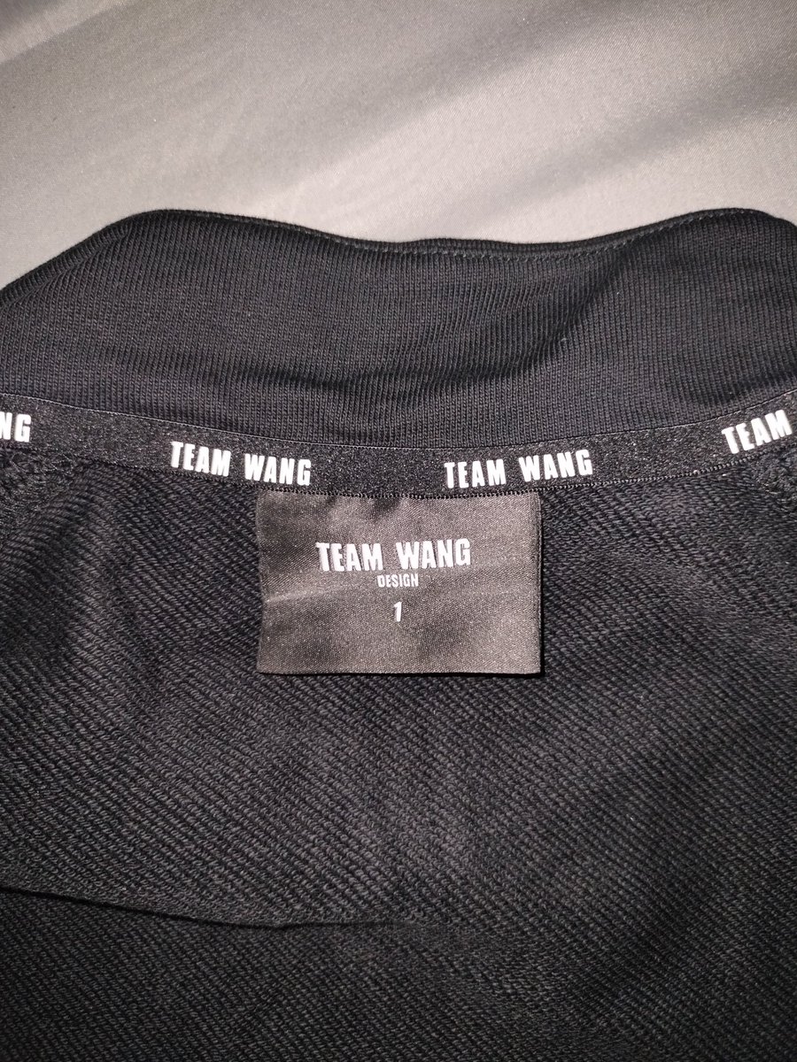 mention after dm/like my tweet if u want to buy tweet media