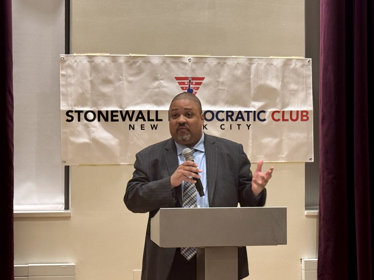 Thank you <a href="/SDNYC/">Stonewall Democrats of NYC</a> for your enthusiastic reception,  important questions, and your activism and fight for safety and dignity. Thanks for having me tonight!