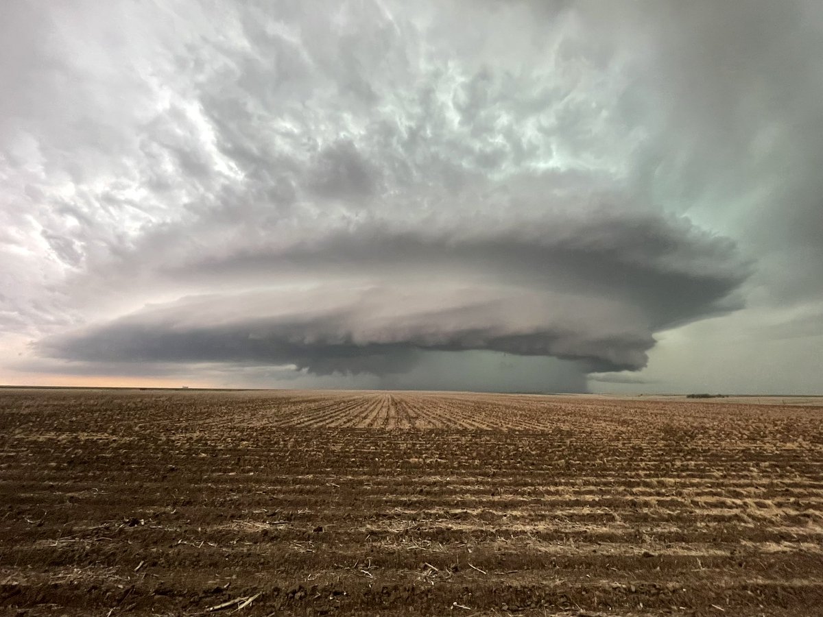 CJFarms010's tweet image. Meso southwest of Healy Kansas this evening, tornado warned at the time