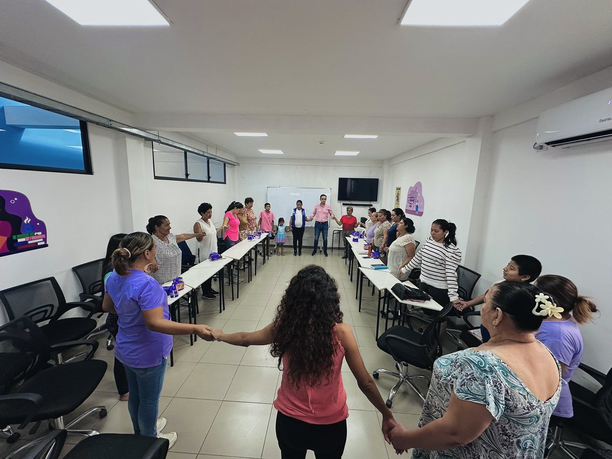 MisiondelCambio's tweet photo. …Esta significativa donación fortalece el acompañamiento que brindamos a todas las niñas, adolescentes y mujeres en situación de vulnerabilidad, garantizando el acceso a productos de higiene esenciales para su bienestar y cuidado… https://t.co/ifAx7yX374