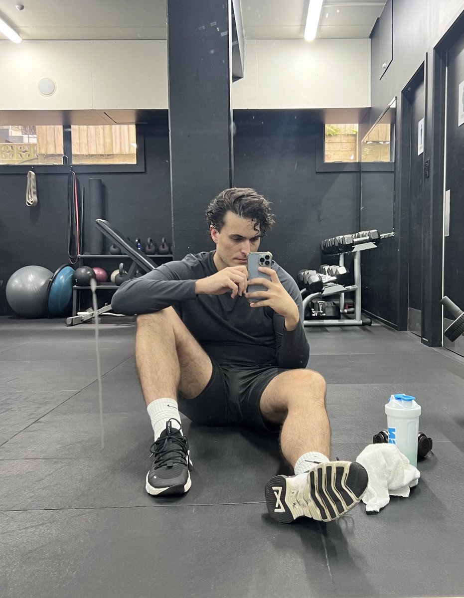 28sdk28's tweet photo. Good Leg Day up north 🥵 https://t.co/TXEMnxBT1e