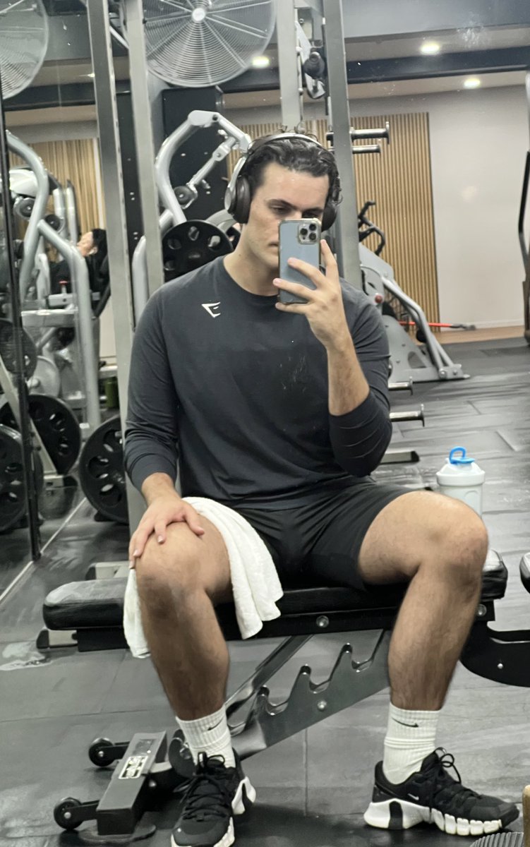 28sdk28's tweet photo. Good Leg Day up north 🥵 https://t.co/TXEMnxBT1e