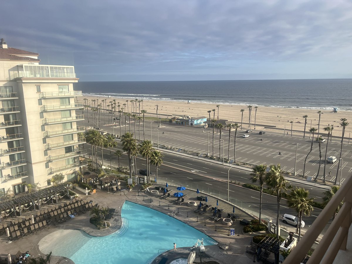 BryanFenley's tweet photo. Blown away and grateful for this view from the hotel tonight. #MPSF on @BigTenNetwork https://t.co/Ot8DvlKakJ