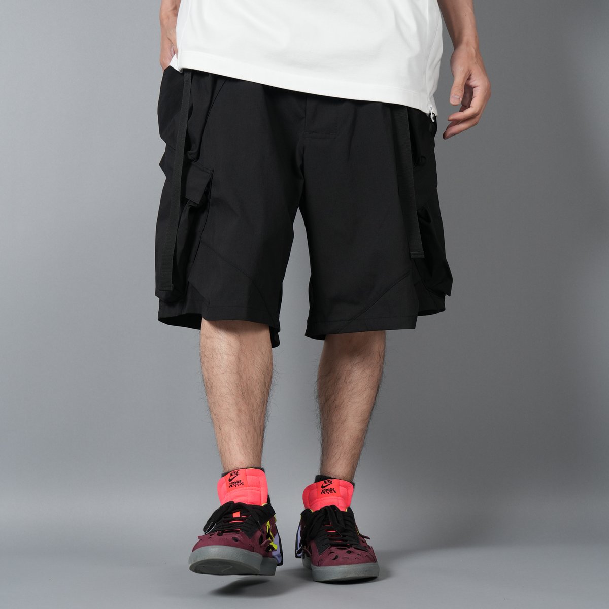 confidencekouri's tweet image. ACRONYM / SP56A-M / NYLON STRETCH DOUBLE CARGO SHORT PANT

2025.05.01(Thu) release.

詳細はこちら👇
confidence2011.jp/products/detai…

#acronym #アクロニウム #techwear #darkfashion