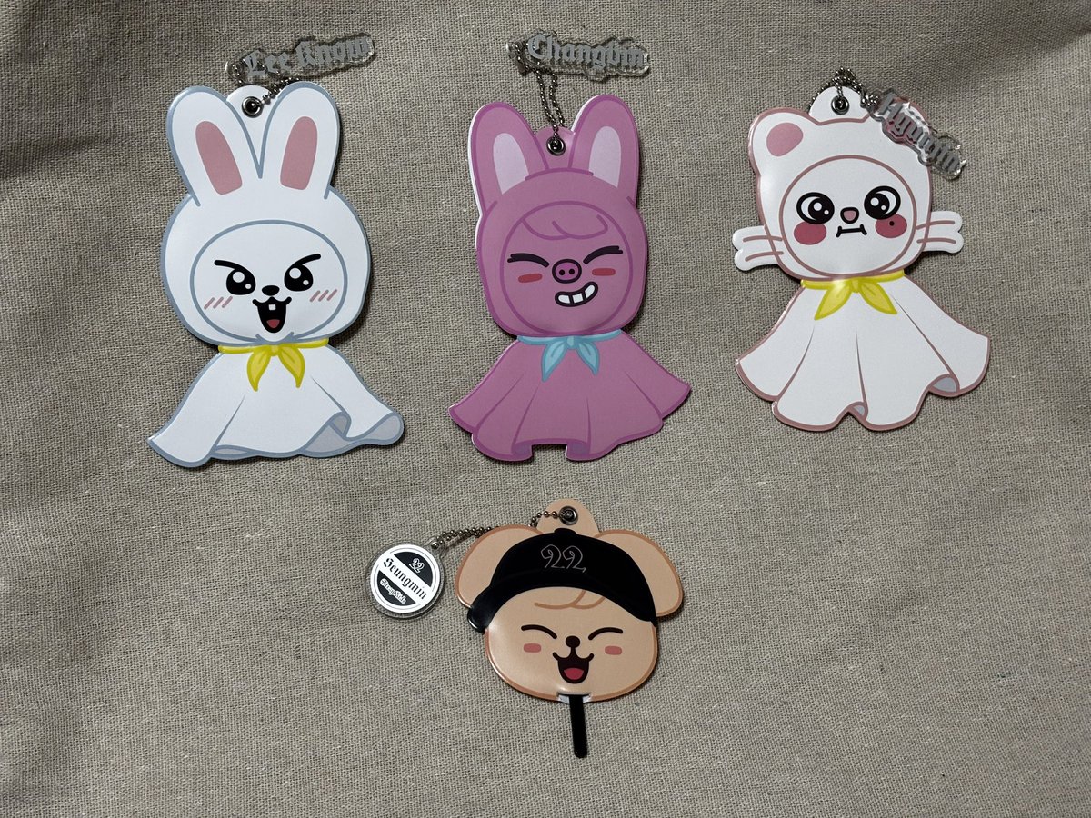 Stray Kids World Tour 
<dominATE JAPAN>
スキズ 静岡 エコパスタジアム グッズ 
ミニうちわ 交換

譲　🐰、🐖🐇、🥟、🐶

求　🧢🐿️、🧢🐥

郵送での交換希望しております。
お気軽にお声掛けください。
よろしくお願いします！