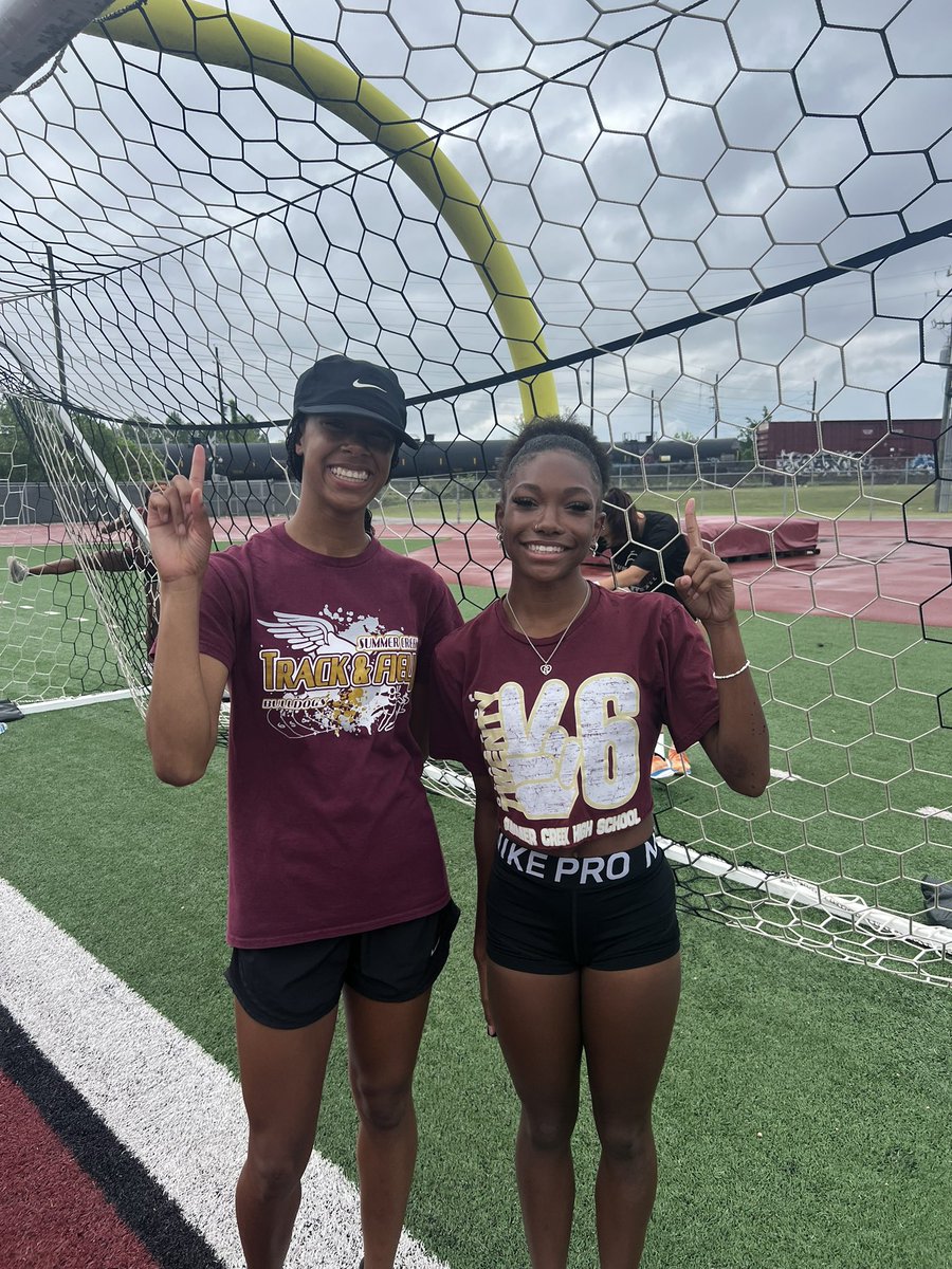 Just out here hanging with the nation’s best. Both are #1 in the country at their respective events. 

#1 🚨🚨Brianna Rivers <a href="/BriRivers11/">Brianna Rivers</a> 
High Jump 6’0 ⭐️

#1 🚨🚨Brooke Lloyd <a href="/BrookeLloyd400m/">Brooke Lloyd 🇩🇲🇺🇸</a> 
400m 52.23🔥🔥

#TheBestisTheStandard #Nationsbest